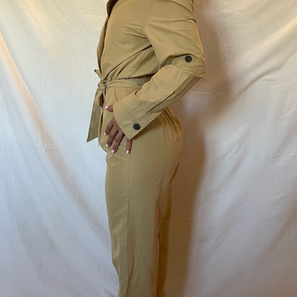 JumpSuit - Picture 8 of 9